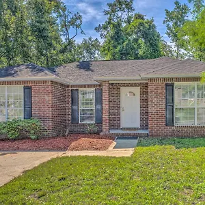 Holiday home 10 Mi To Downtown Pets Welcome!, Pensacola