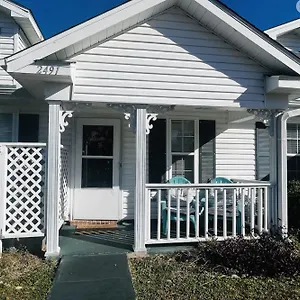 Holiday home Charming 2 Bdr 1 Bath Fenced Byard N Pet Friendly Close To Bases, Pensacola