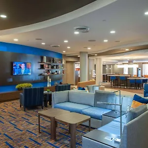 Courtyard By Marriott Downtown Hotel